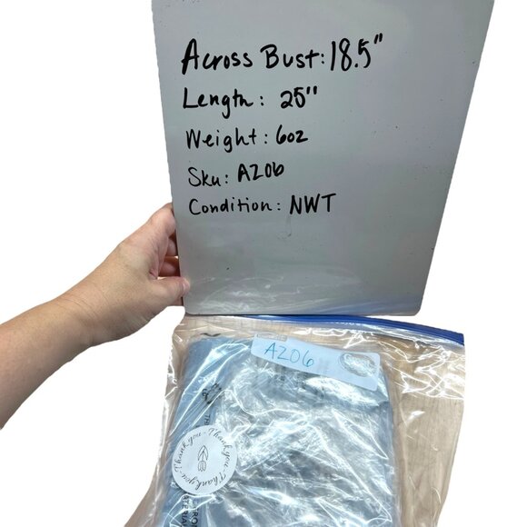 J.Crew Sleeveless Perfect Fit Shirt Button-Down Size Medium NWT - Picture 10 of 10